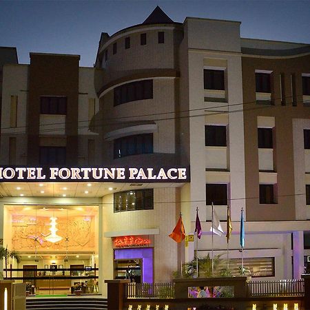 Hotel Fortune Palace Jāmnagar Eksteriør bilde